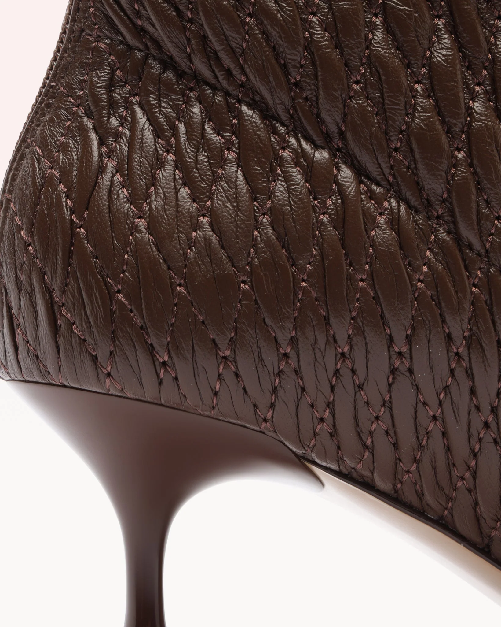 Ashley 60 Mousse - Image 5