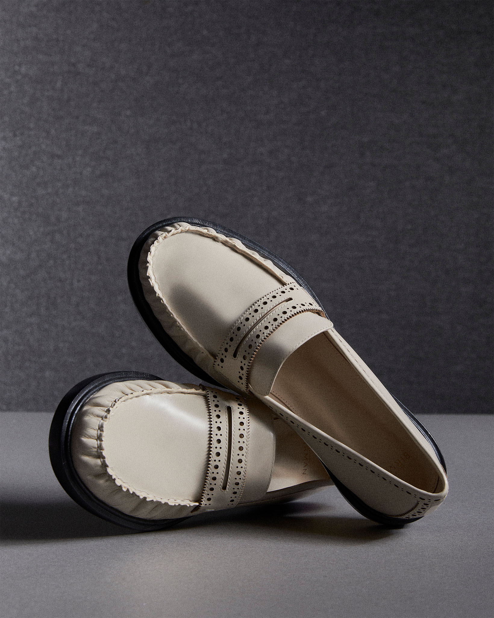 Soft Loafer Brogue Eggshell - Image 6